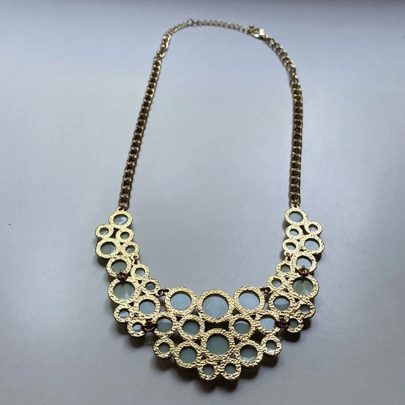 Aldo Seafoam and‎ Gold Statement Necklace Green Gemstone Wedding - Picture 7 of 7